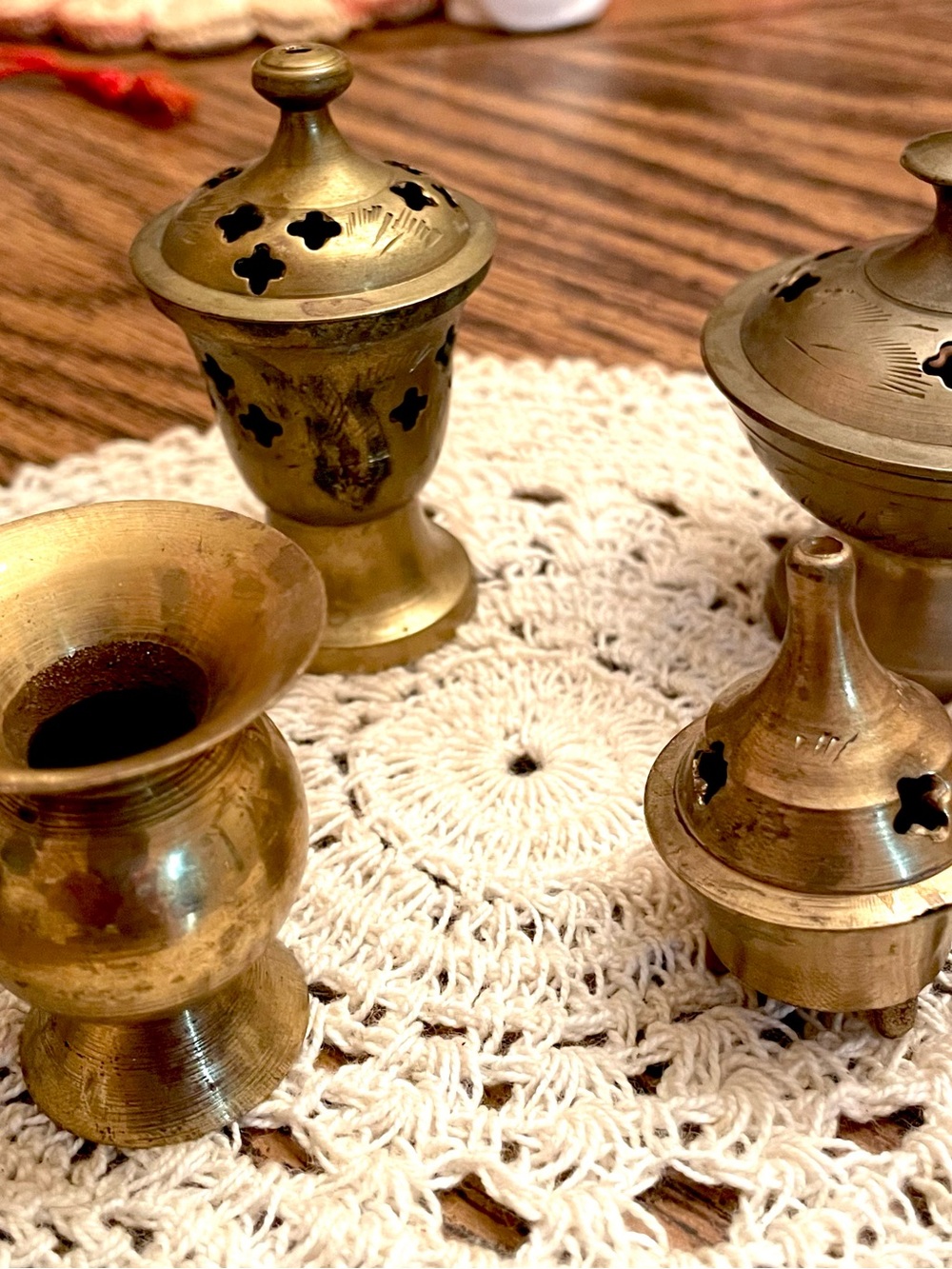 Brass Decorative Incense Holders - Vintage-Style Gold Set